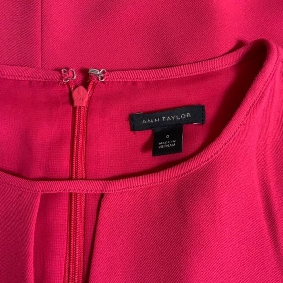 Ann Taylor Pleated Bell Sleeve A Line Dress Size 0 - Picture 10 of 12